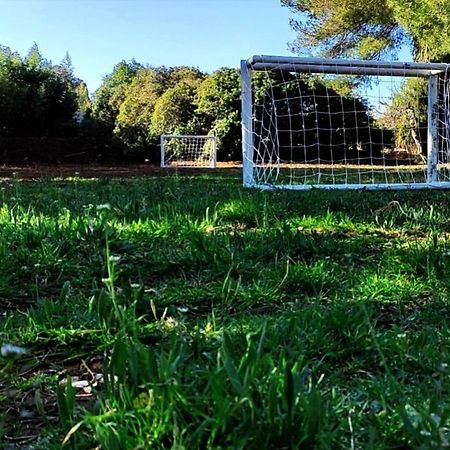 Offrez-Vous Un Sejour Dans Notre Gite A Entressen Une Grande Piscine Pour Se Rafraichir ,Un Espace De Jeux Pour Enfants Pour Des Heures De Divertissement Un Terrain De Petanque Pour Des Parties Endiablees Exterior photo